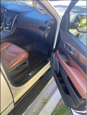 White 2015 Cadillac Escalade Premium