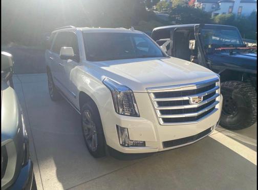White 2015 Cadillac Escalade Premium