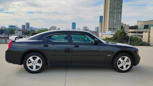 Black 2009 Dodge Charger R/T