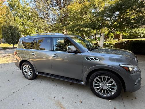 Silver 2016 INFINITI QX80 Base