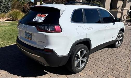 White 2022 Jeep Cherokee Limited