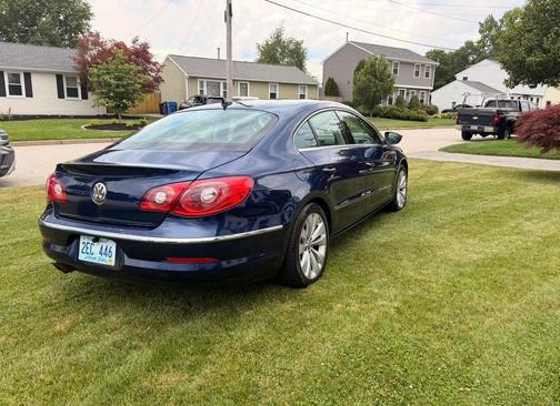 Blue 2009 Volkswagen CC Sport