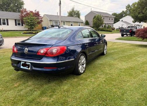 Blue 2009 Volkswagen CC Sport