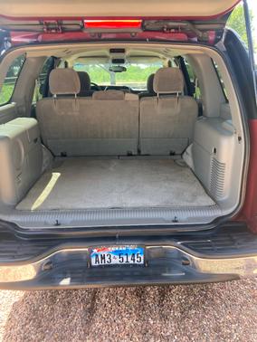 Red 2003 Chevrolet Tahoe LS
