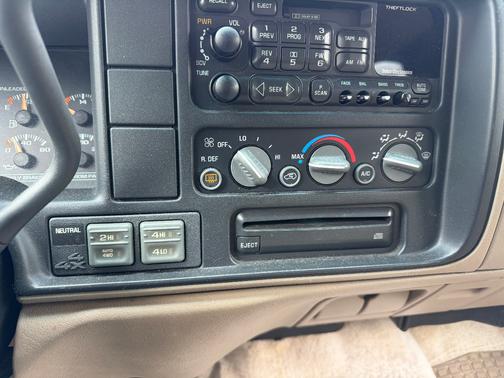 1999 Chevrolet Tahoe Base