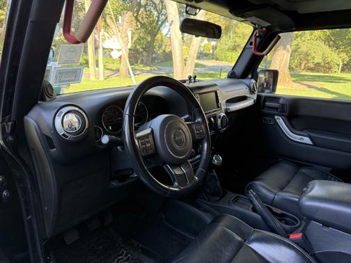 2012 Jeep Wrangler Unlimited Sahara
