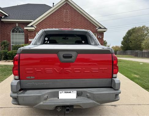 Red 2002 Chevrolet Avalanche 1500