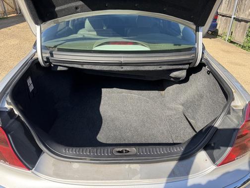 2002 Lincoln Continental Base