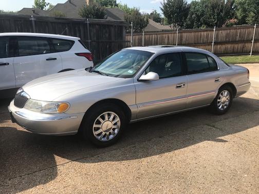 2002 Lincoln Continental Base