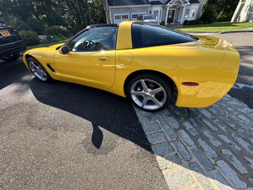 2000 Chevrolet Corvette Base