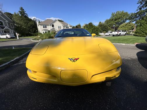 2000 Chevrolet Corvette Base