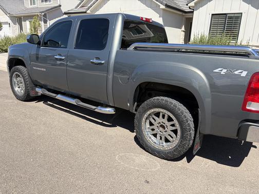 Gray 2011 GMC Sierra 1500 SLE