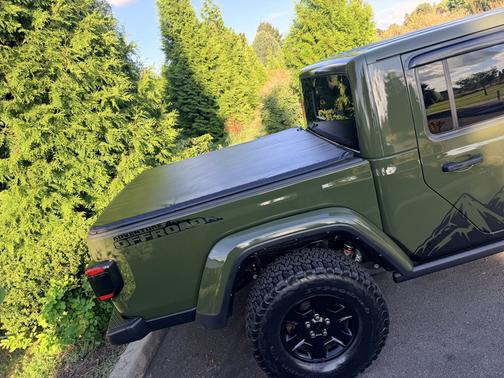 Green 2021 Jeep Gladiator Mojave