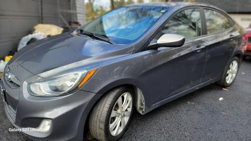 2012 Hyundai Accent GLS