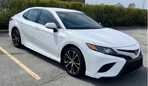 2018 Toyota Camry SE