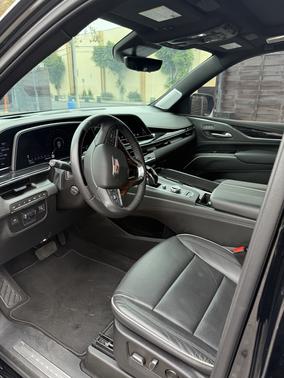 2023 Cadillac Escalade ESV Sport