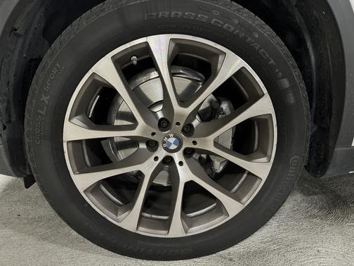 White 2023 BMW X5 xDrive40i