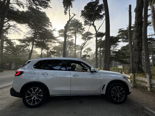 White 2023 BMW X5 xDrive40i