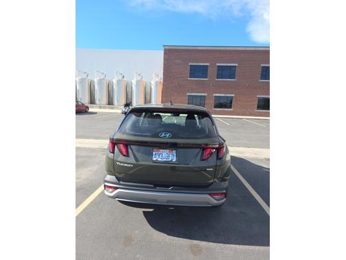 Green 2025 Hyundai TUCSON SE