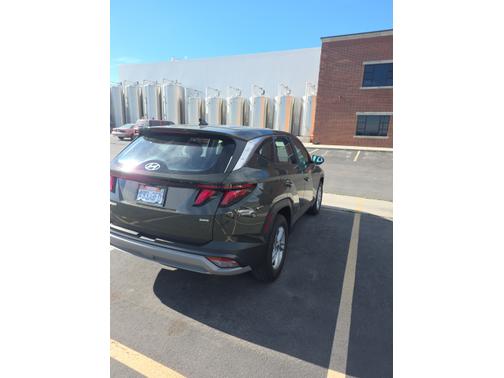 Green 2025 Hyundai TUCSON SE