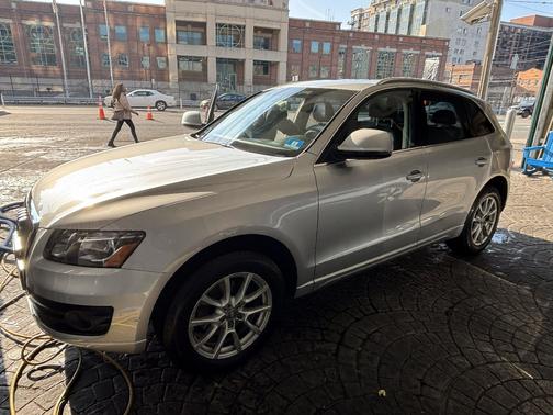 2012 Audi Q5 2.0T Premium Plus