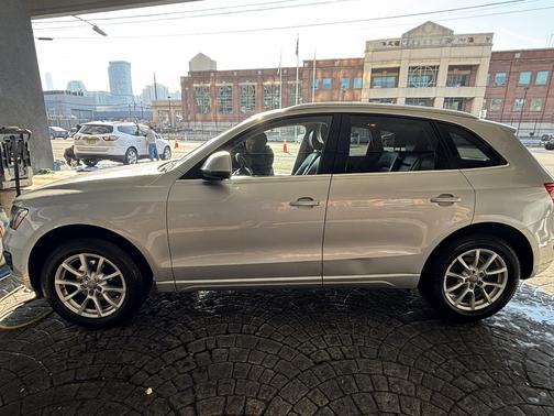 2012 Audi Q5 2.0T Premium Plus