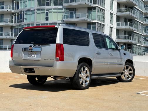 Silver 2013 Cadillac Escalade ESV Luxury