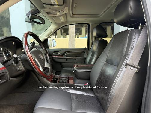 Silver 2013 Cadillac Escalade ESV Luxury