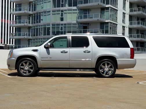 Silver 2013 Cadillac Escalade ESV Luxury