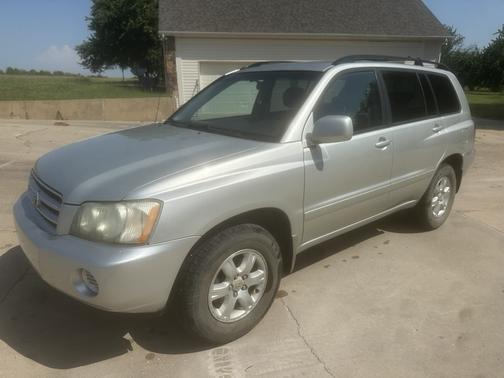 2003 Toyota Highlander Base