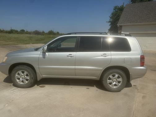 2003 Toyota Highlander Base