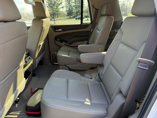White 2019 Chevrolet Tahoe LT