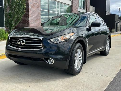 Black 2014 INFINITI QX70 Base