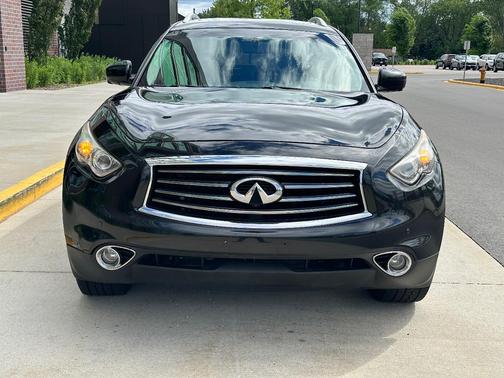 Black 2014 INFINITI QX70 Base