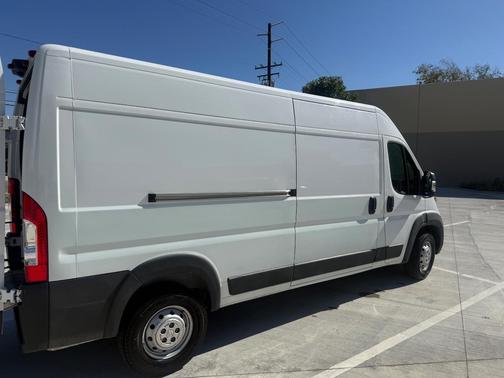 White 2023 RAM ProMaster 2500 High Roof