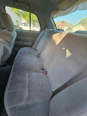 White 2006 Mercury Grand Marquis GS