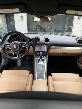2017 Porsche 718 Cayman Base