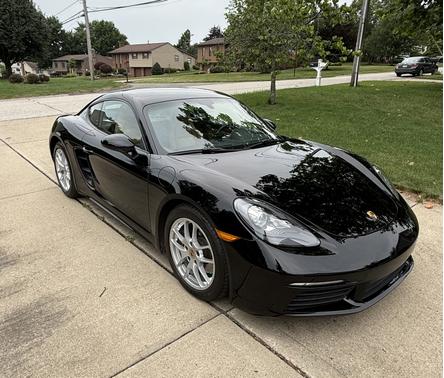 2017 Porsche 718 Cayman Base