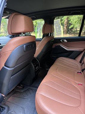 Black 2022 BMW X5 sDrive40i