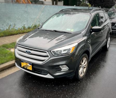 Gray 2018 Ford Escape SE