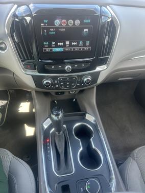 White 2019 Chevrolet Traverse LT Cloth