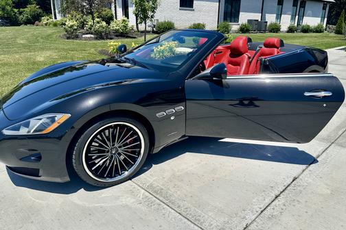 2017 Maserati GranTurismo Base