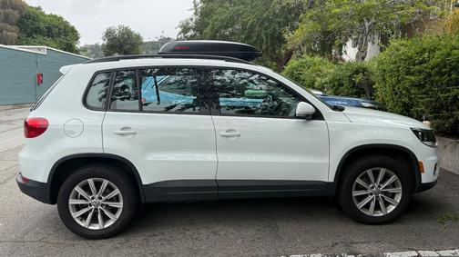 White 2017 Volkswagen Tiguan Limited 2.0T