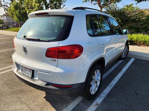 White 2017 Volkswagen Tiguan Limited 2.0T
