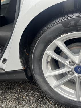 Silver 2015 Ford Focus SE