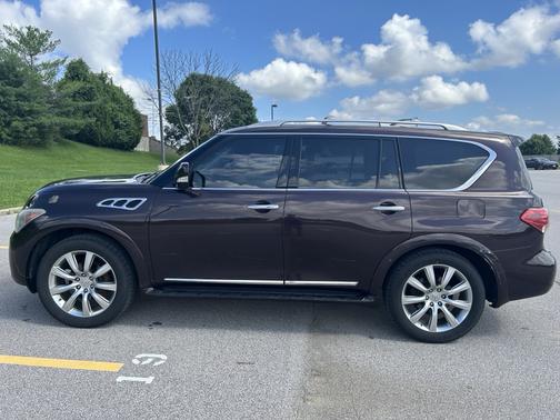 2012 INFINITI QX56 Base
