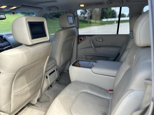 2012 INFINITI QX56 Base