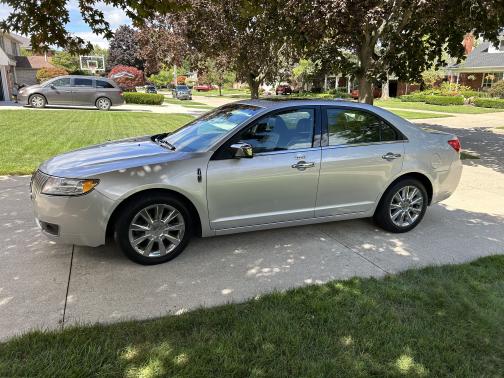 2011 Lincoln MKZ Base