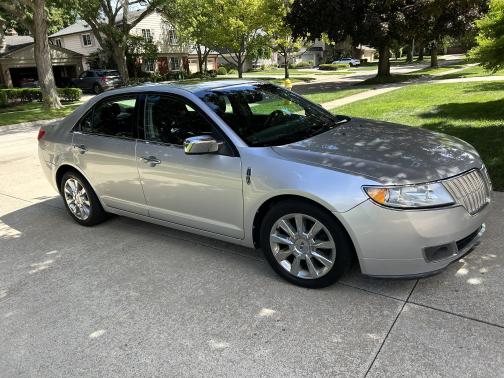 2011 Lincoln MKZ Base