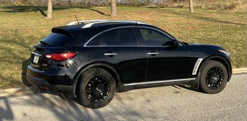 2011 INFINITI FX35 Base